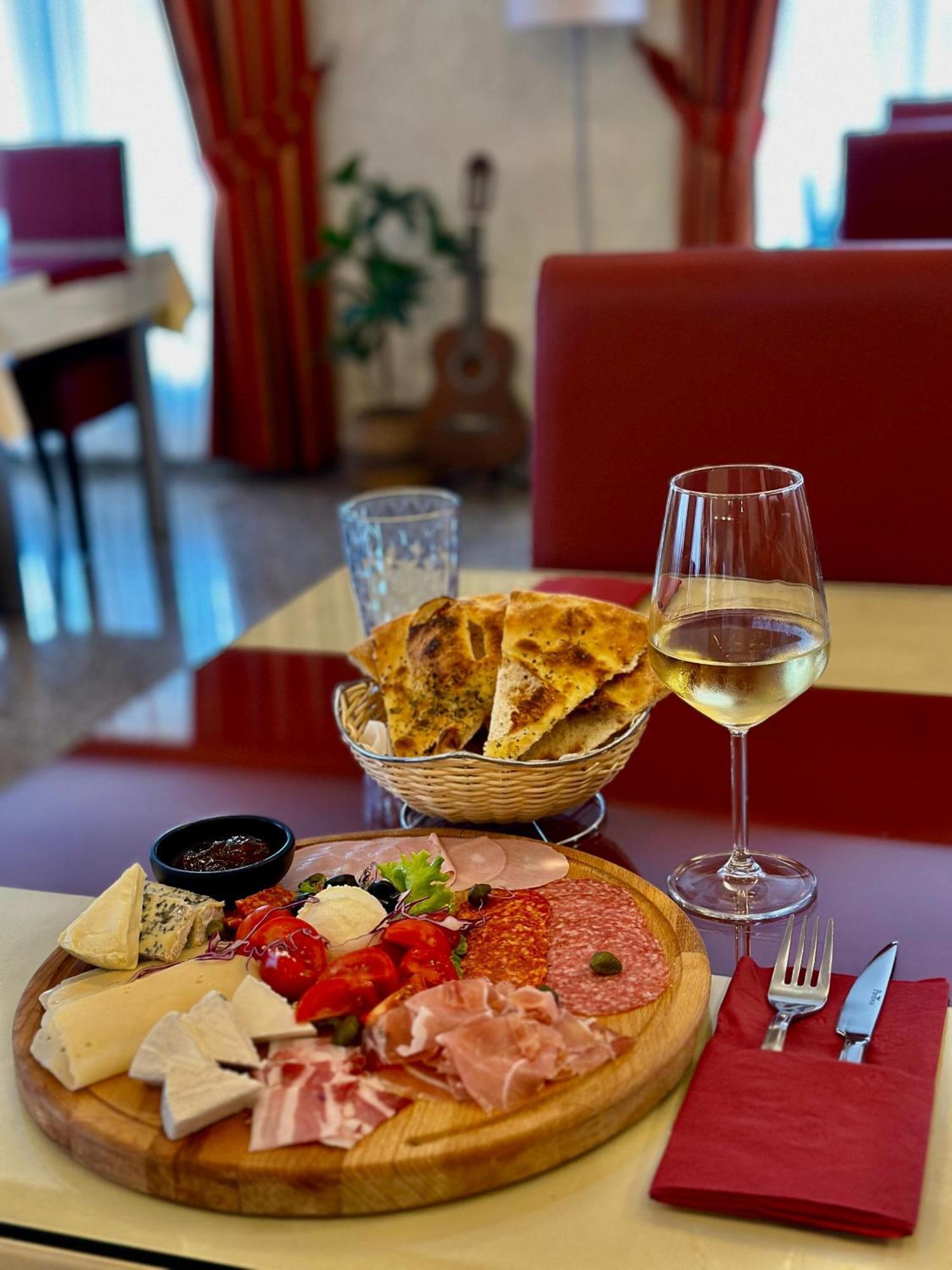 Hotel Quattro Međugorje Екстериор снимка